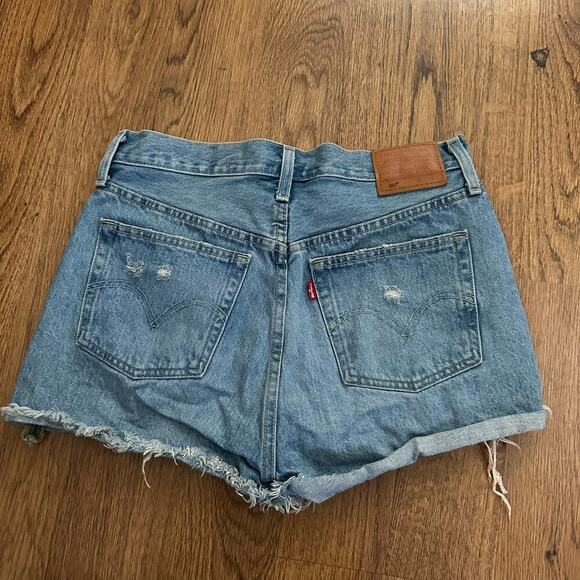 Levi’s Blue Distressed Denim Jean Short Size 27 raw hem cut out 100% cotton - Picture 4 of 8